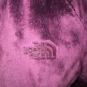 Maroon north face fleece jacket